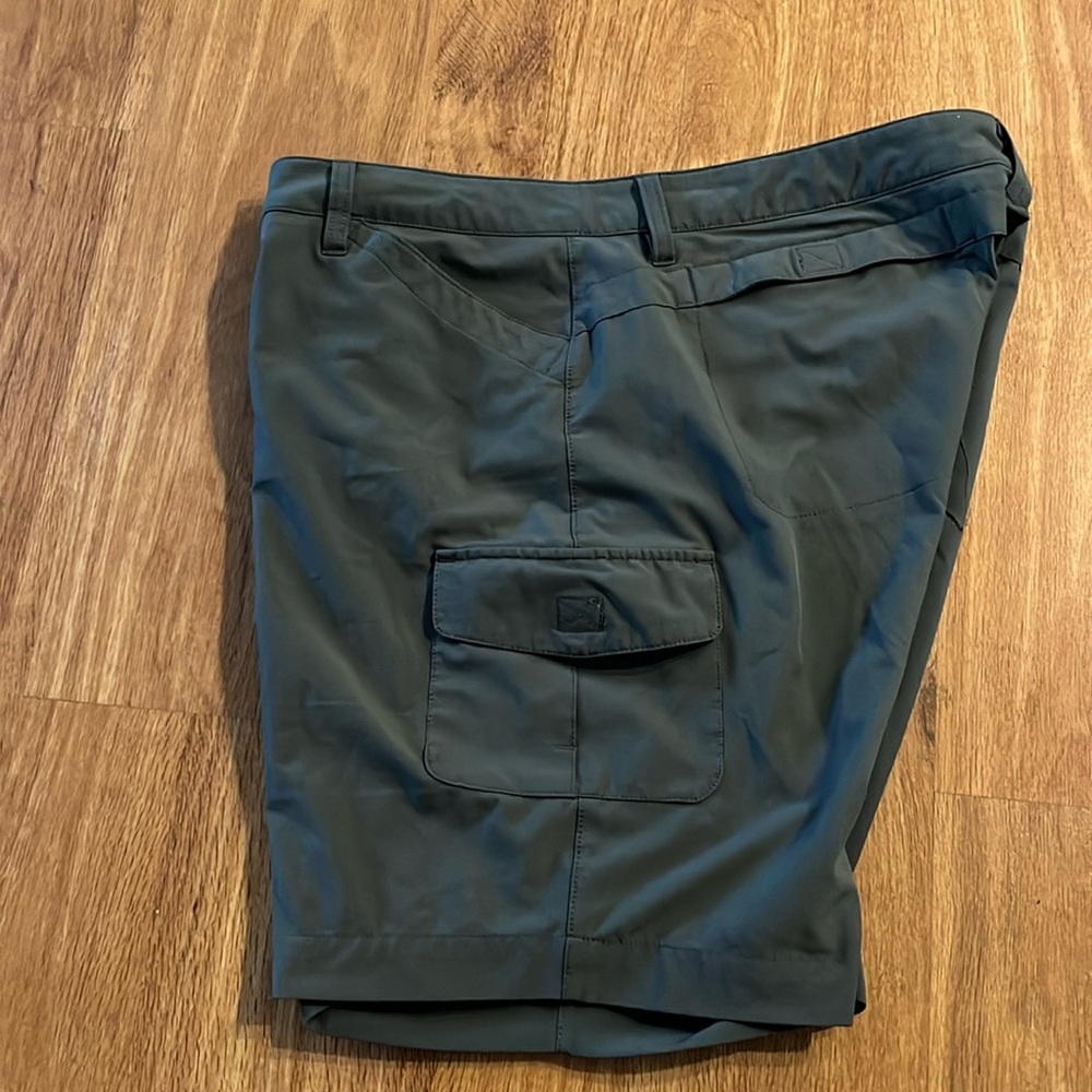 Eddie Bauer cargo shorts